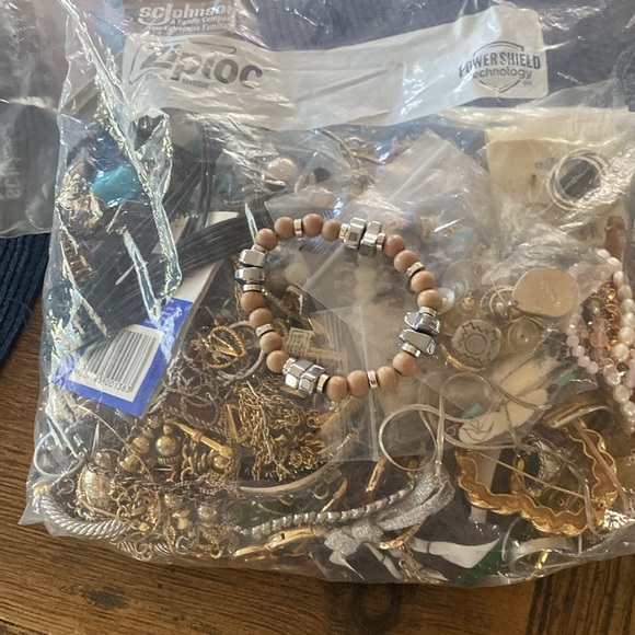 3 lbs of jewelry lot, silver, turquoise etc.. - Picture 1 of 5